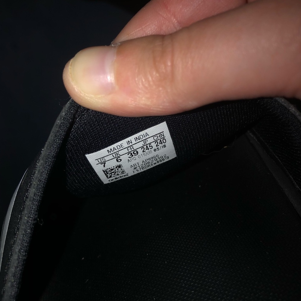 Adidas slides - Picture 3 of 3